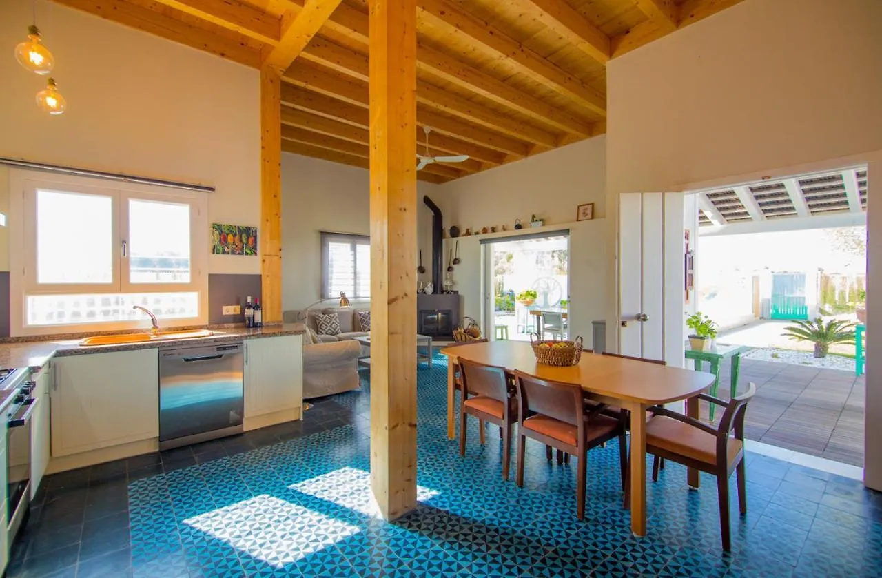 Сasa de vacaciones Casa Autosustentable Con Piscina, Huvagondili Zahora España
