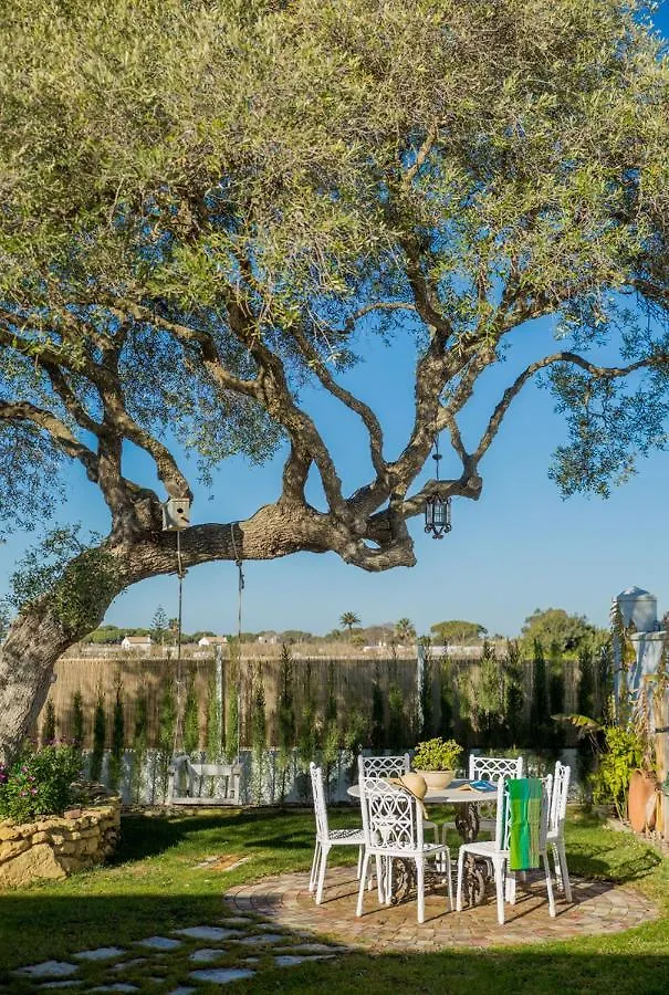Casa Autosustentable Con Piscina, Huvagondili Zahora Сasa de vacaciones
