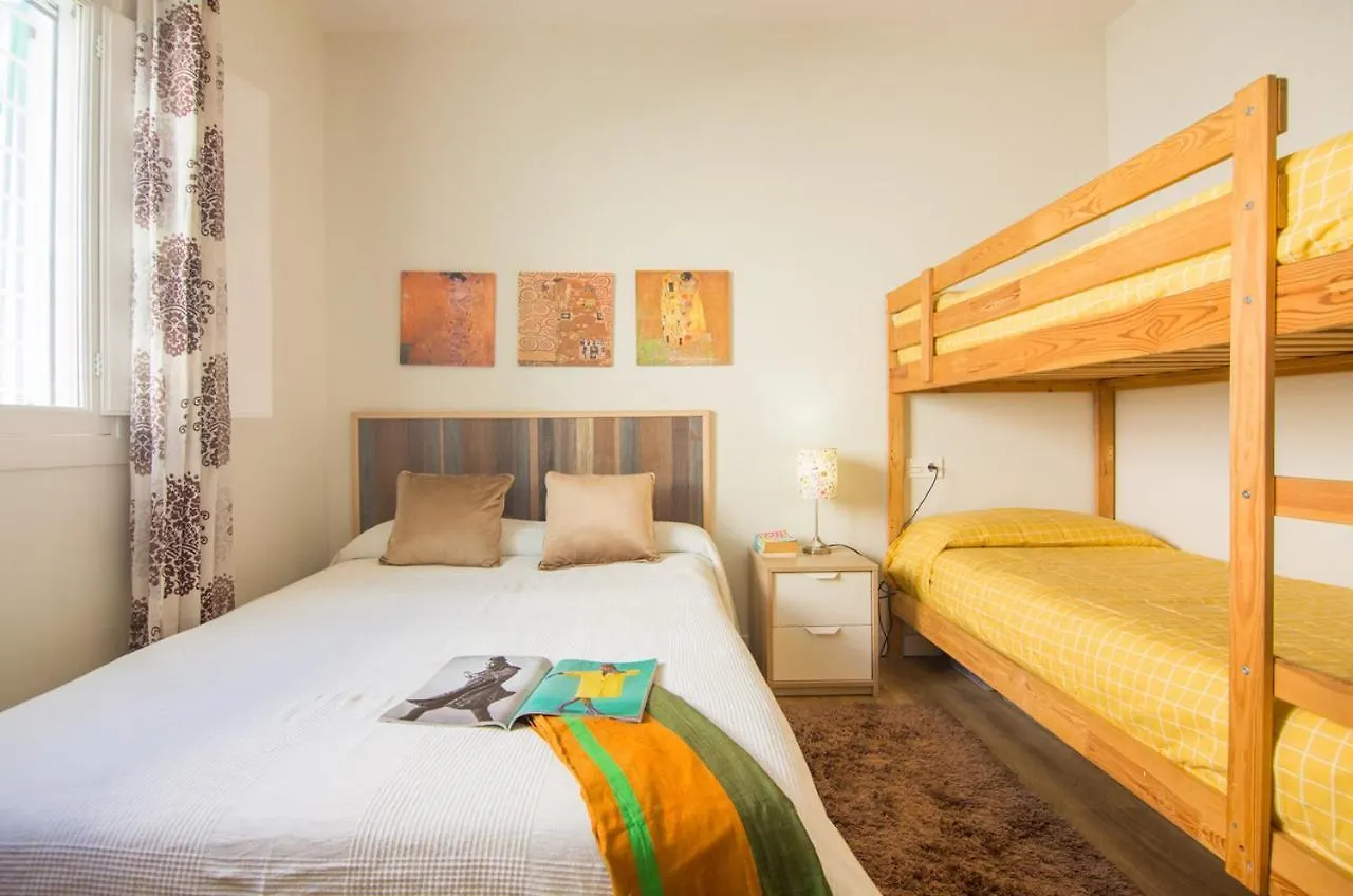 Casa Autosustentable Con Piscina, Huvagondili 자호라