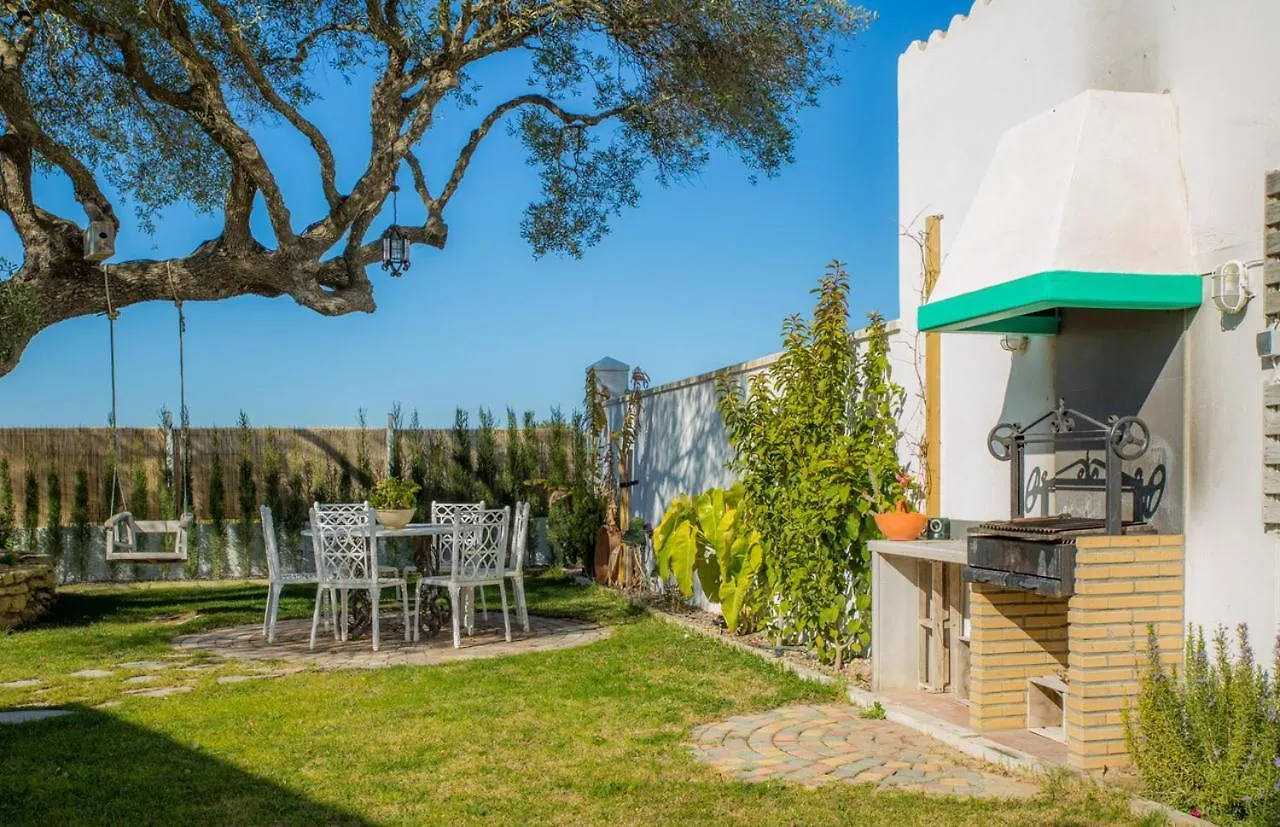 Casa Autosustentable Con Piscina, Huvagondili Zahora Сasa de vacaciones
