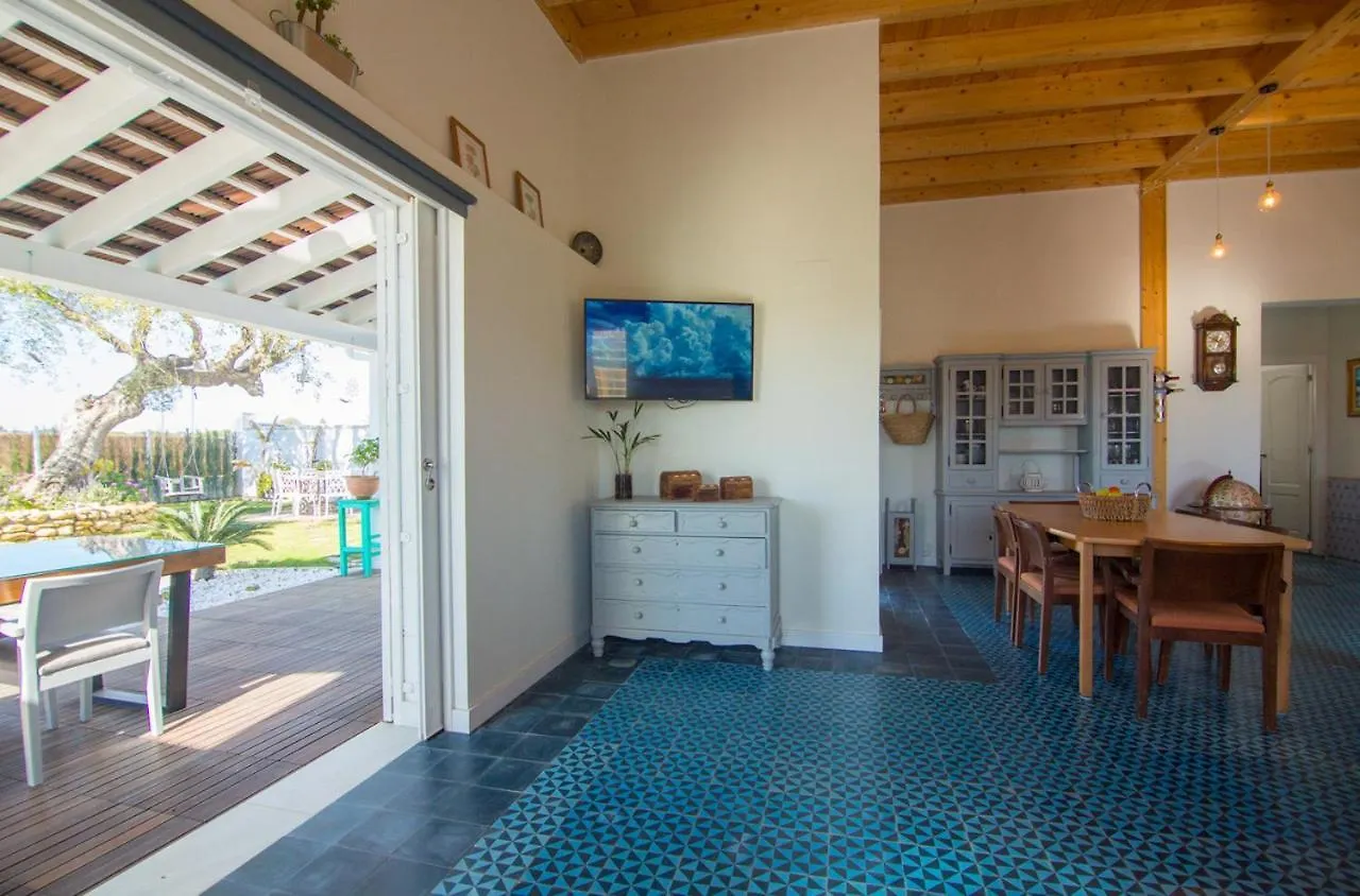 Casa Autosustentable Con Piscina, Huvagondili 자호라 펜션